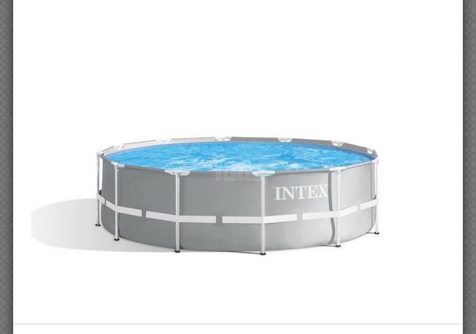 בריכת INTEX