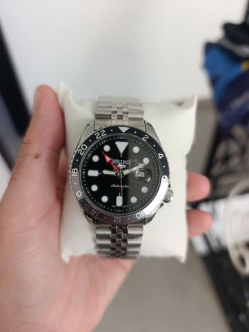Seiko 5 GMT כמו חדש