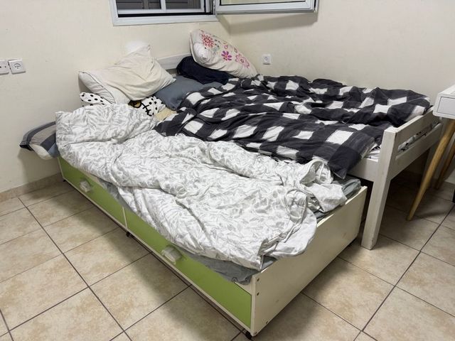 מיטה נפתחת