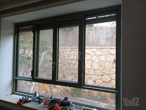 חלון בלגי + תריס
