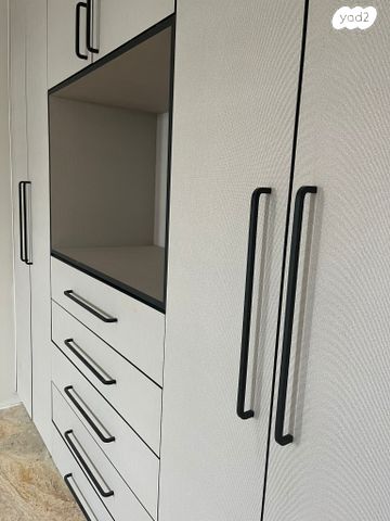ארון בגדים