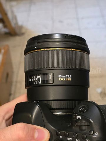 עדשת 85 mm של סיגמא