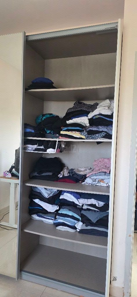 ארון הזזה מרחף