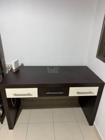 שולחן כתיבה