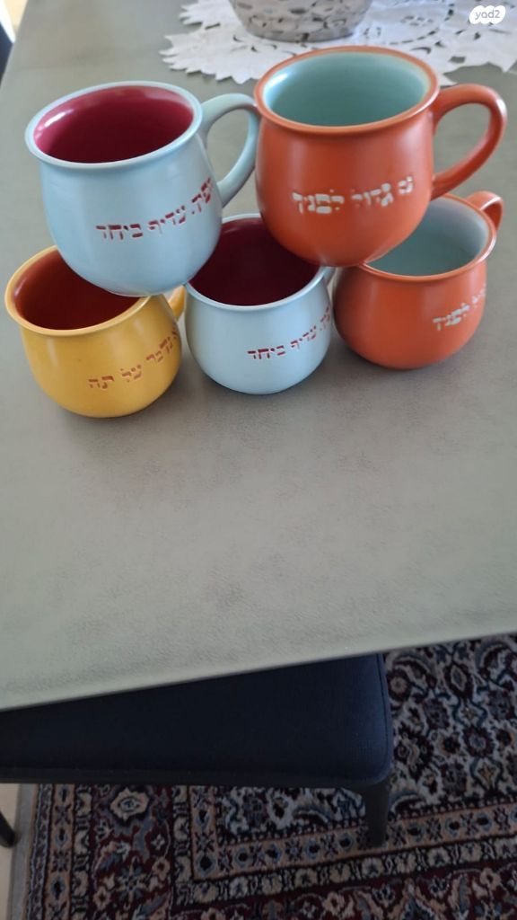 ספלים ומרקיות