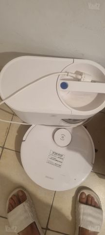 רובוט  משולב של DEEBOT