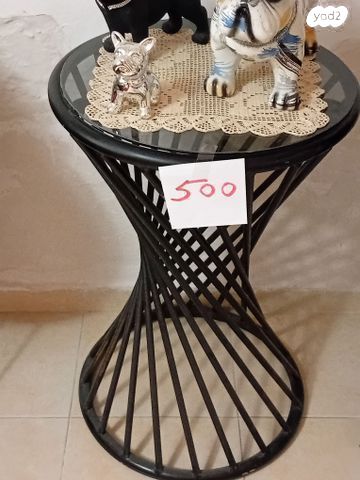 שולחנות