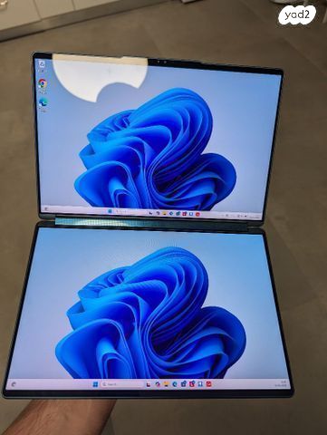 Lenovo Yoga Book 9 i