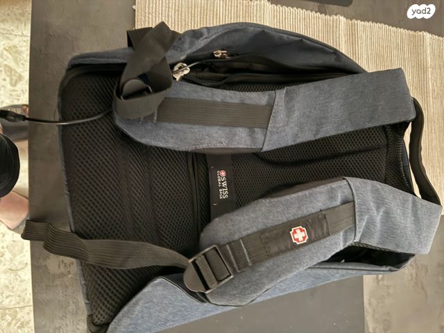 תיכ גב Swiss bag