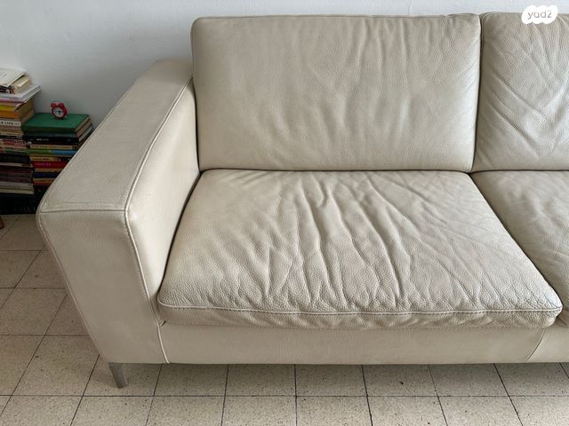 ספת עור של  NATUZZI