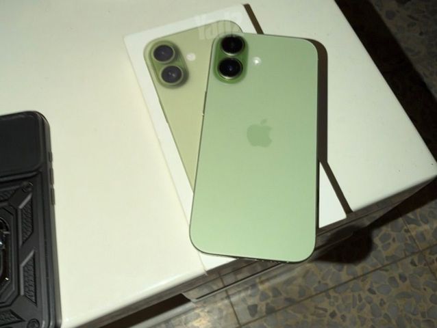 iPhone 17 256 green