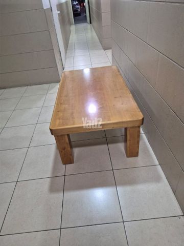 שולחן עץ מלא