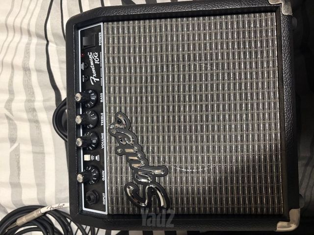 גיטרה חשמלית Squier