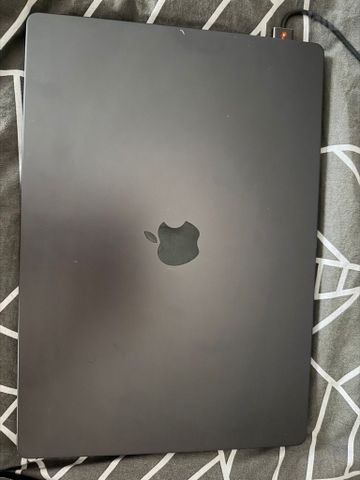 Macbook pro max m3 16 inch