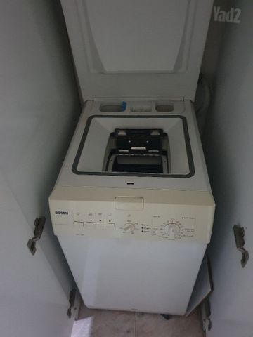 מכונת כביסה BOSCH.