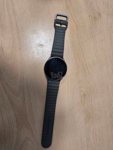 Galaxy watch 7 44mm.  Esim