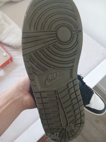 Jordan 1 low ירוקות