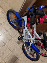 אופניים לילדים --- נמכר