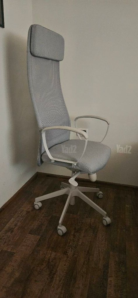 כיסא משרדי