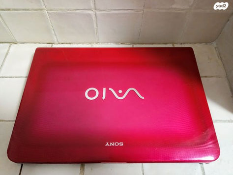 לפטופ Sony vaio i3 240GB