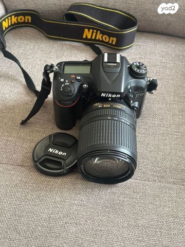 מצלמה D7100
