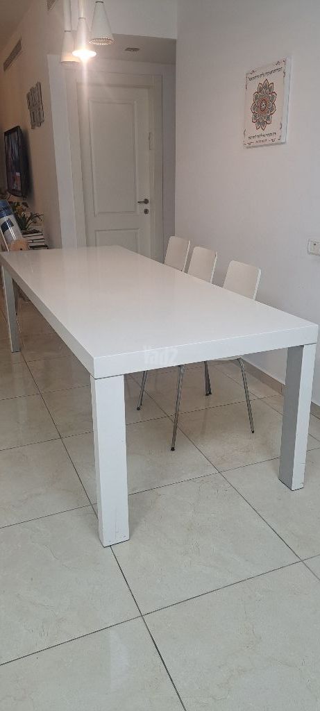 שולחן ארוך 2.40 מטר