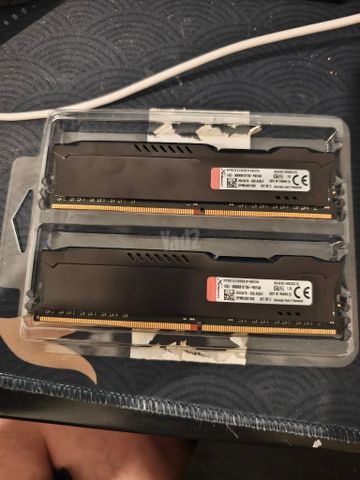 HyperX Kit 2x8GB 2400mhz CL 15