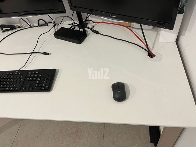שולחן משרדי