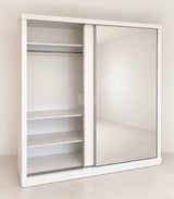 ארון הזזה