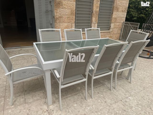שולחן גינה נפתח