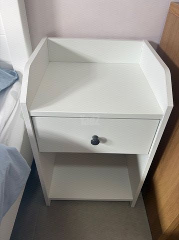 שידת צד איקאה