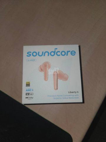 אוזניות soundcore liberty 5