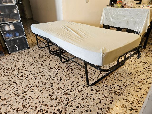 מיטה מתקפלת