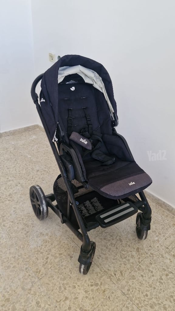 עגלת joie בצבע שחור