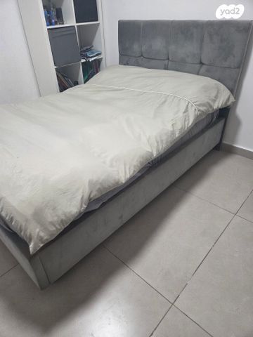 מיטה וחצי