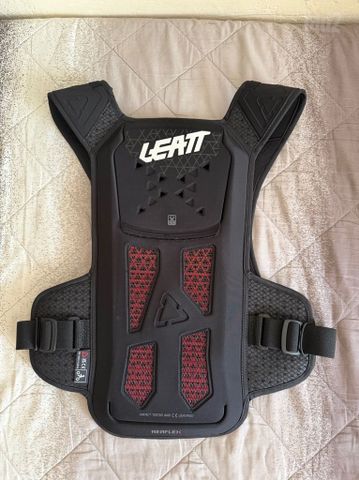 מגן גוף Leatt ReaFlex Lite