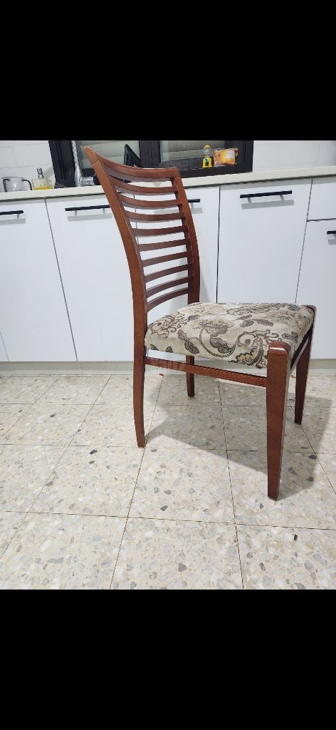 כסאות