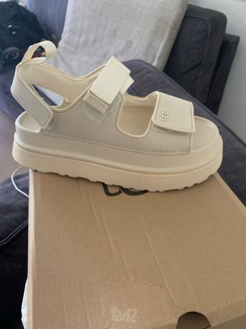 סנדלי UGG מידה 39 חדש!