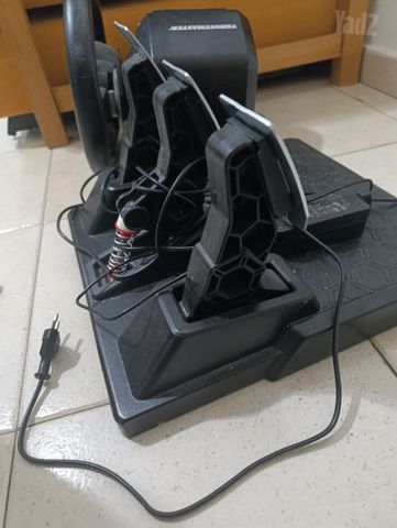 לפלייסטון 5 Thrustmaster T248