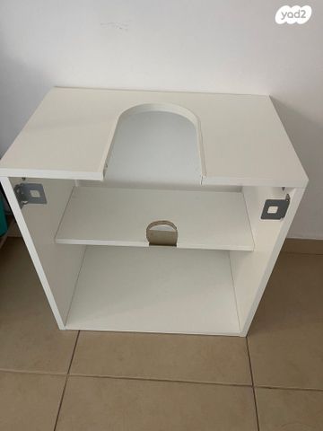 ארונית