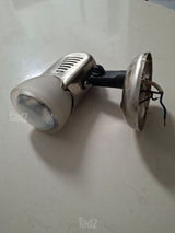 מנורת קריאה מתכווננת