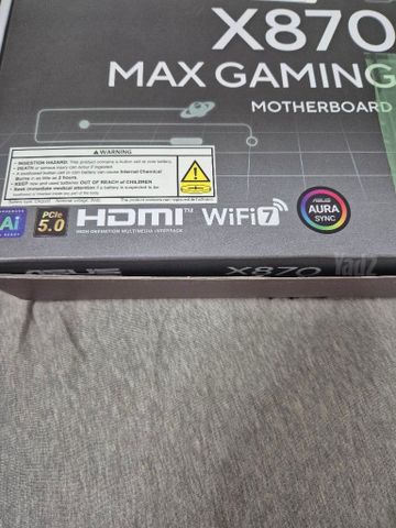 לוח אם x870 עם wifi 7 am5