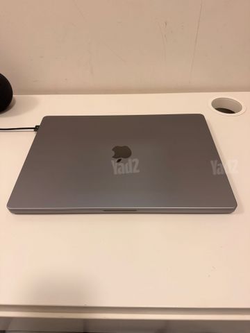 macbook pro M2