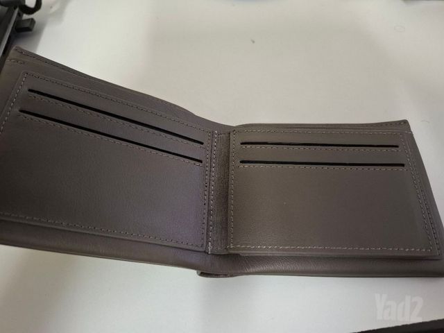 ארנק לגבר של Kenneth cole