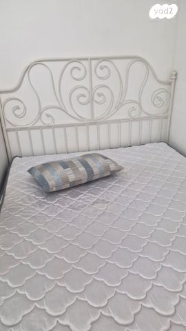מזרון זוגי כולל מיטה של איקאה