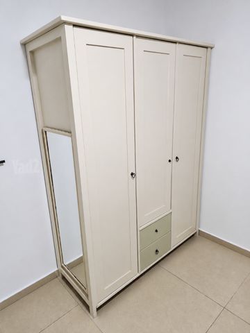 ארון בגדים