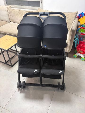 טיולון תאומים