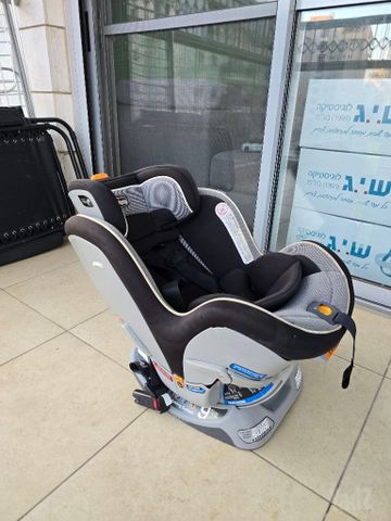 כיסא בטיחות Chicco