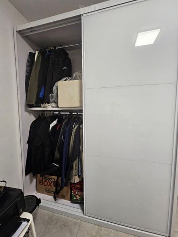 ארון בגדים + הובלה והתקנה