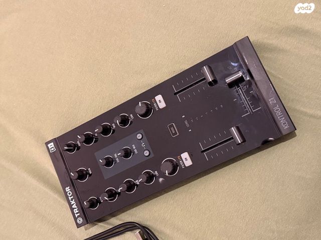 מיקסר Traktor Z1
